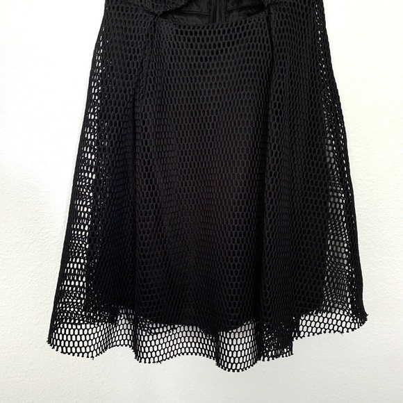 Missguided Black Cut Out Off The Shoulder Dress - Picture 4 of 8